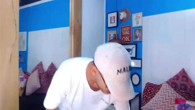 Image 8 of vicente_mendoza Stream on Chaturbate on 12 months ago