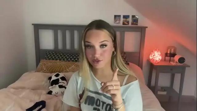 Image 4 of vicidreamm Stream on Chaturbate on 1 month ago