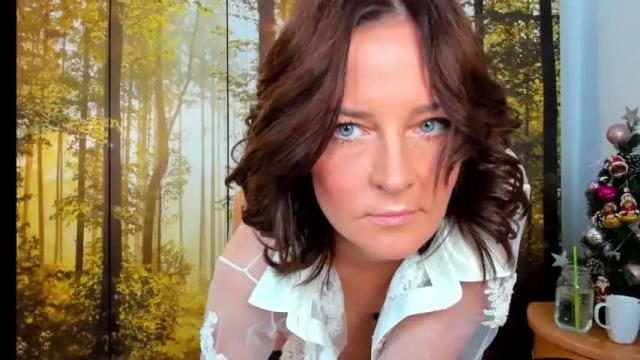 Image 3 of viciousqueen Stream on Chaturbate on 29 days ago