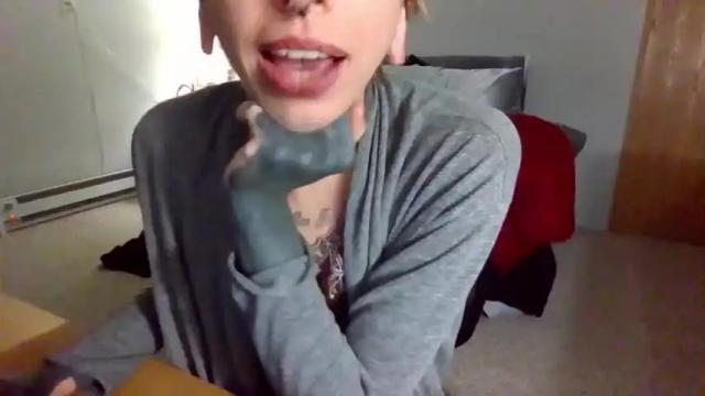 Image 12 of viciousvenom420 Stream on Chaturbate on 14 months ago