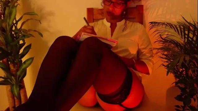 Image 4 of vicky_crazy Stream on Chaturbate on 1 month ago