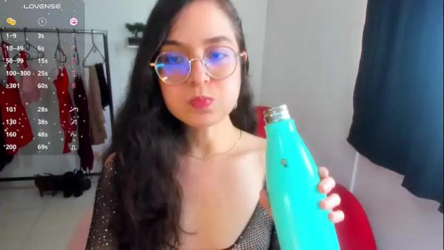 Image 4 of vicky_cristinax Stream on Chaturbate on 3 months ago