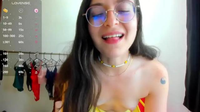 Image 4 of vicky_cristinax Stream on Chaturbate on 2 months ago