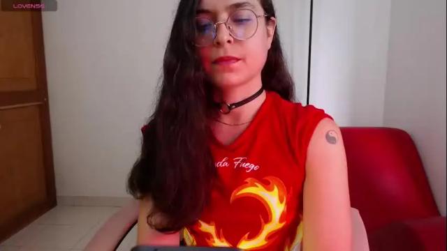 Image 4 of vicky_cristinax Stream on Chaturbate on 27 days ago