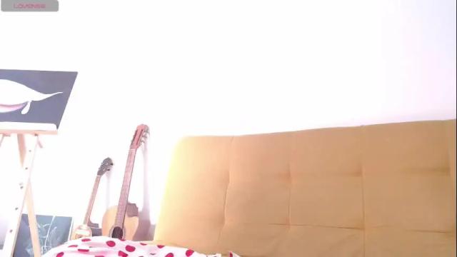 Image 7 of vicky_cristinax Stream on Chaturbate on 23 days ago