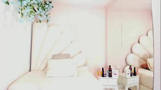 Image 4 of vicky_freedom Stream on Chaturbate on 7 months ago