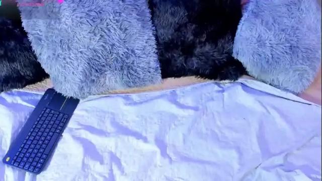 Image 10 of vicky_hot_x Stream on Chaturbate on 18 days ago