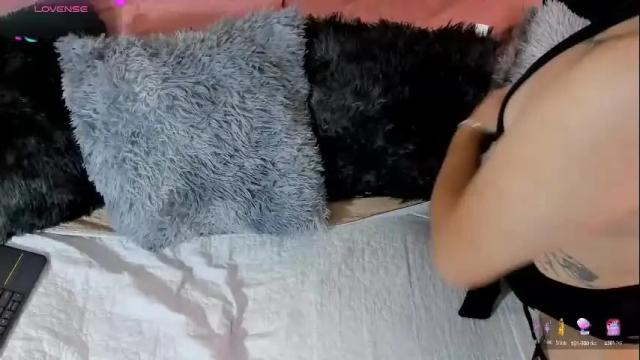 Image 12 of vicky_hot_x Stream on Chaturbate on 18 days ago