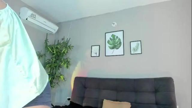 Image 12 of vicky_kittyy Stream on Chaturbate on 2 months ago