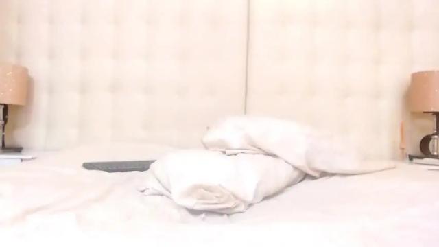 Image 3 of vicky_laurenz Stream on Chaturbate on 14 months ago