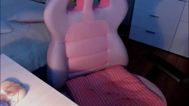 Image 8 of vicky_legal Stream on Chaturbate on 3 months ago