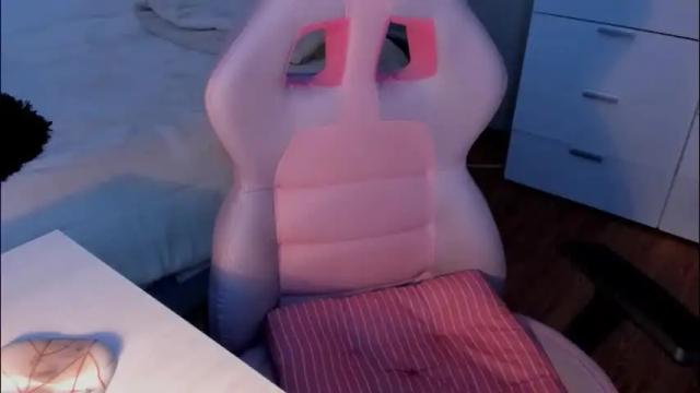 Image 11 of vicky_legal Stream on Chaturbate on 3 months ago