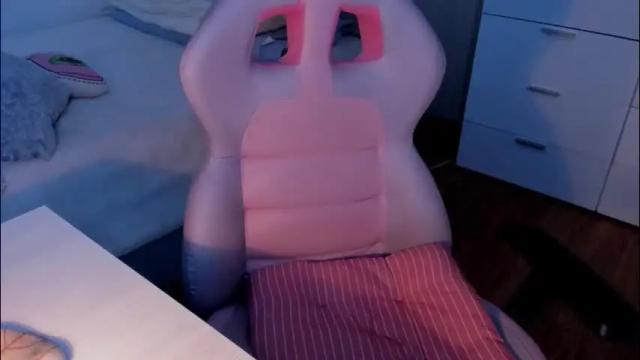 Image 2 of vicky_legal Stream on Chaturbate on 2 months ago