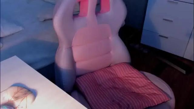 Image 2 of vicky_legal Stream on Chaturbate on 2 months ago