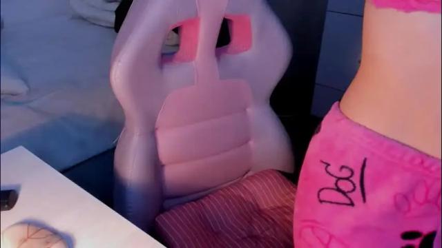 Image 12 of vicky_legal Stream on Chaturbate on 2 months ago