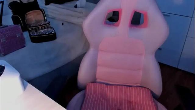 Image 12 of vicky_legal Stream on Chaturbate on 2 months ago