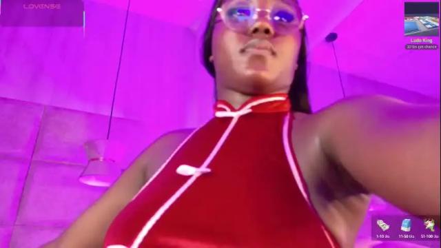 Image 12 of vicky_walles Stream on Chaturbate on 3 months ago