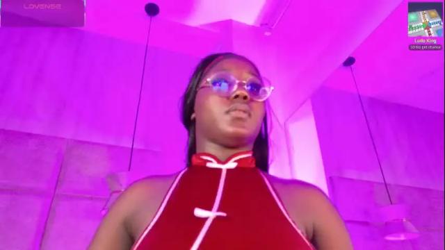 Image 8 of vicky_walles Stream on Chaturbate on 3 months ago