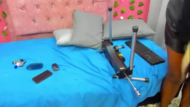 Image 4 of vickybrasho Stream on Chaturbate on 1 month ago