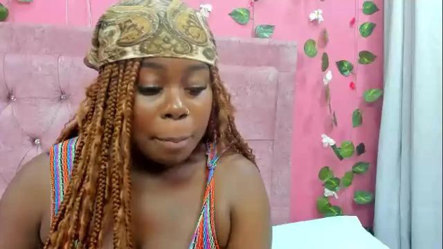 Image 2 of vickybrasho Stream on Chaturbate on 18 days ago
