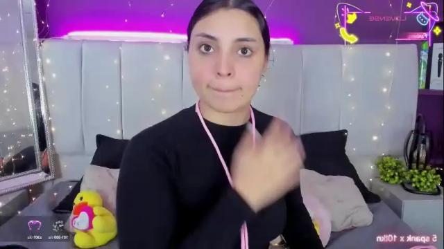 Image 8 of vickybunny_ Stream on Chaturbate on 23 days ago