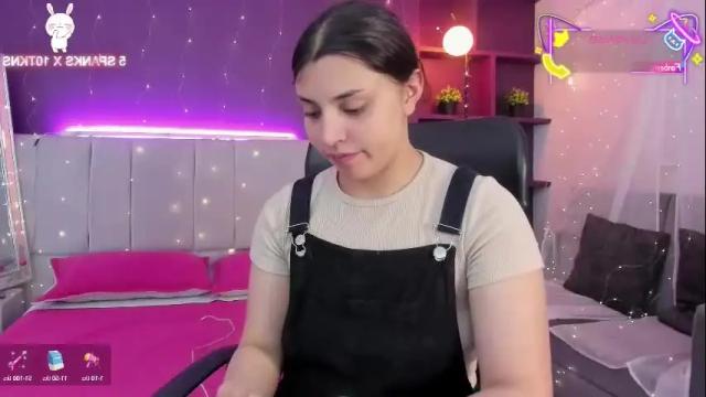 Image 2 of vickybunny_ Stream on Chaturbate on 6 days ago