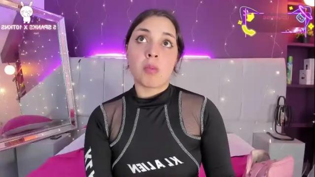 Image 12 of vickybunny_ Stream on Chaturbate on 5 days ago