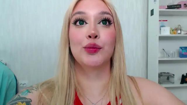 Image 2 of vickyfuckingdoll Stream on Chaturbate on 16 months ago
