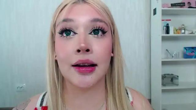 Image 6 of vickyfuckingdoll Stream on Chaturbate on 15 months ago