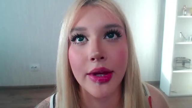 Image 12 of vickyfuckingdoll Stream on Chaturbate on 17 months ago