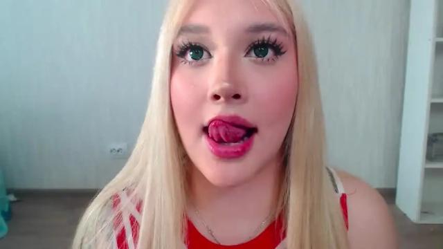 Image 4 of vickyfuckingdoll Stream on Chaturbate on 17 months ago