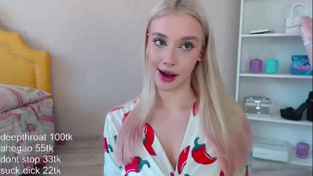Image 3 of vickyfuckingdoll Stream on Chaturbate on 11 days ago