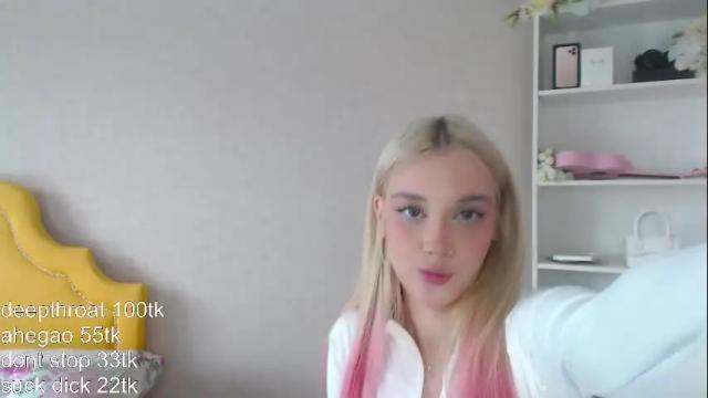 Image 3 of vickyfuckingdoll Stream on Chaturbate on 1 month ago