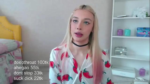 Image 2 of vickyfuckingdoll Stream on Chaturbate on 1 month ago