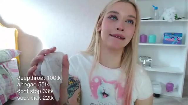 Image 3 of vickyfuckingdoll Stream on Chaturbate on 1 month ago