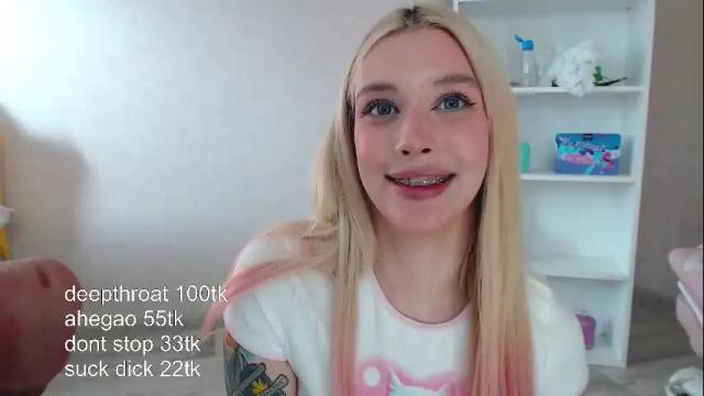 Image 8 of vickyfuckingdoll Stream on Chaturbate on 1 month ago
