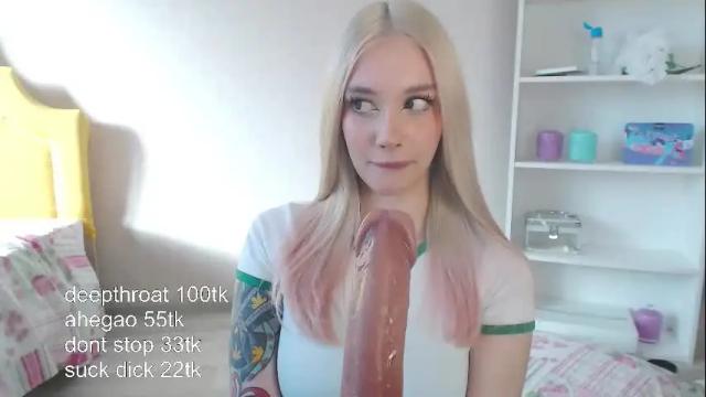 Image 4 of vickyfuckingdoll Stream on Chaturbate on 23 days ago