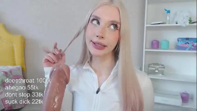 Image 3 of vickyfuckingdoll Stream on Chaturbate on 15 days ago