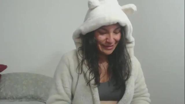 Image 3 of vickyjuice1 Stream on Chaturbate on 2 months ago