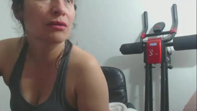 Image 10 of vickyjuice1 Stream on Chaturbate on 2 months ago