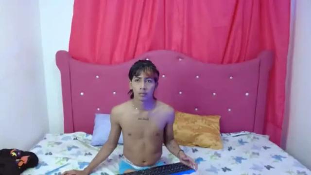 Image 12 of vickylasexy Stream on Chaturbate on 14 months ago