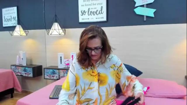 Image 2 of vickymature Stream on Chaturbate on 1 month ago