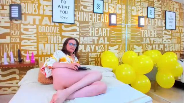 Image 8 of vickymature Stream on Chaturbate on 7 months ago