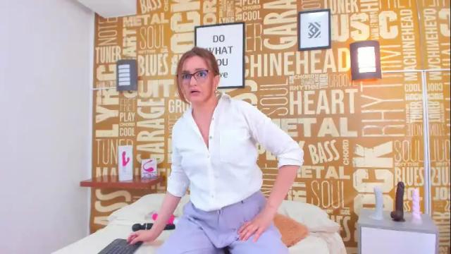 Image 6 of vickymature Stream on Chaturbate on 6 months ago