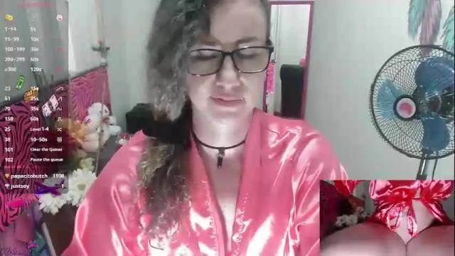 Image 11 of vickysexyx Stream on Chaturbate on 26 days ago
