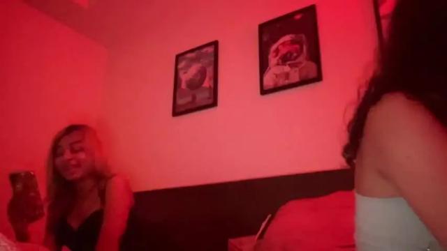 Image 11 of vickyyyx Stream on Chaturbate on 15 months ago