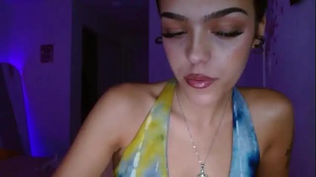 Image 2 of vickyyyx Stream on Chaturbate on 2 months ago