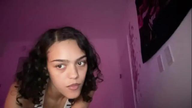 Image 8 of vickyyyx Stream on Chaturbate on 1 month ago