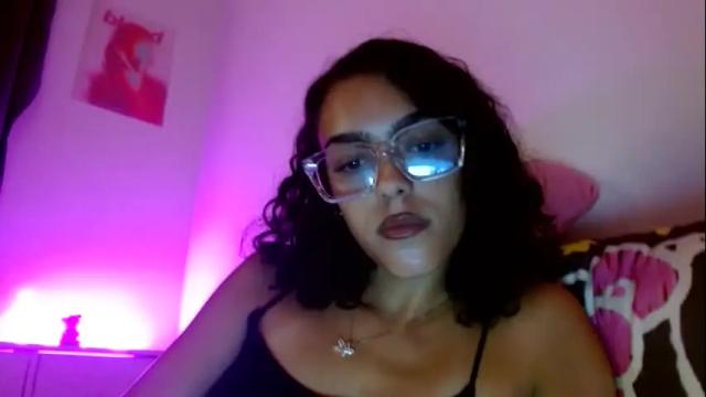 Image 4 of vickyyyx Stream on Chaturbate on 17 days ago