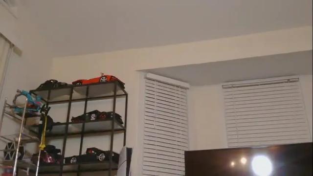 Image 3 of viclove122 Stream on Chaturbate on 2 months ago